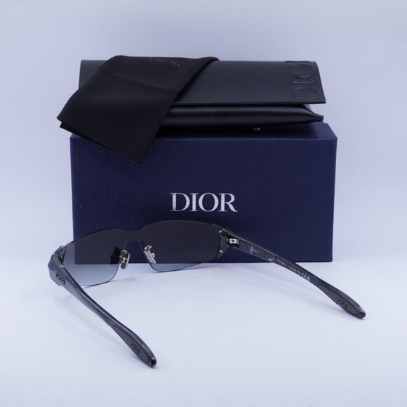 Dior DIORBAY M1U 10A1 Geometric Sunglasses - Black/Grey Gradient - Picture 4 of 11